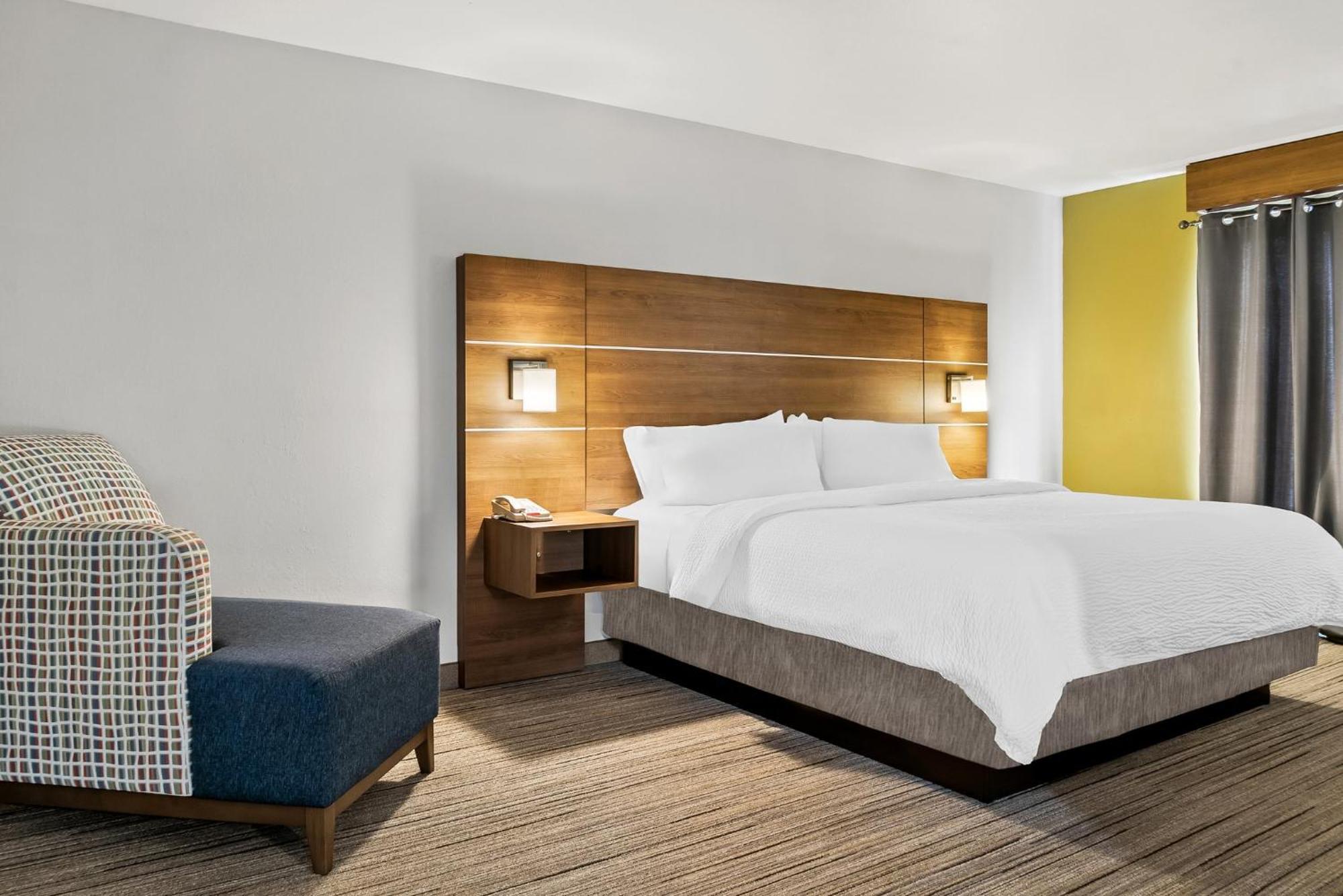 Standard Room,1634432945:JPEG